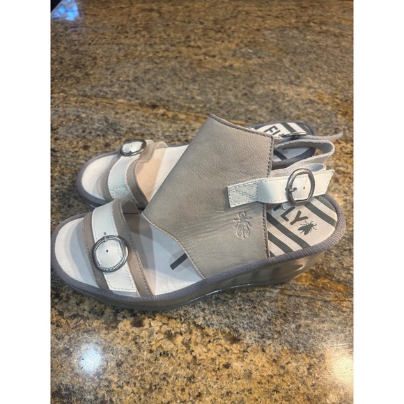 FLY LONDON Jeno Wedge Sandals Beige White Buckle Ankle Strap Size 39 (US 8-8.5) - Picture 7 of 8